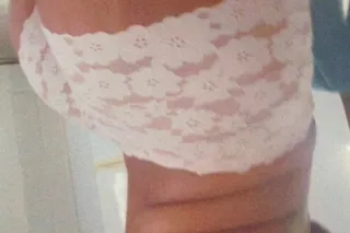 Latina - 27 - Image 1